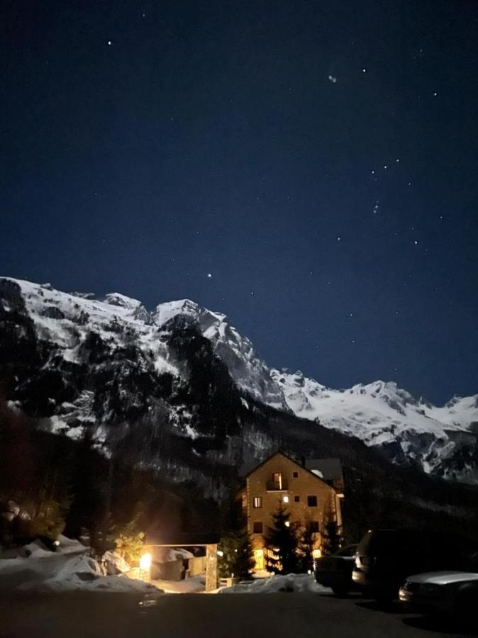 Hotel Margjeka Валбона Екстериор снимка